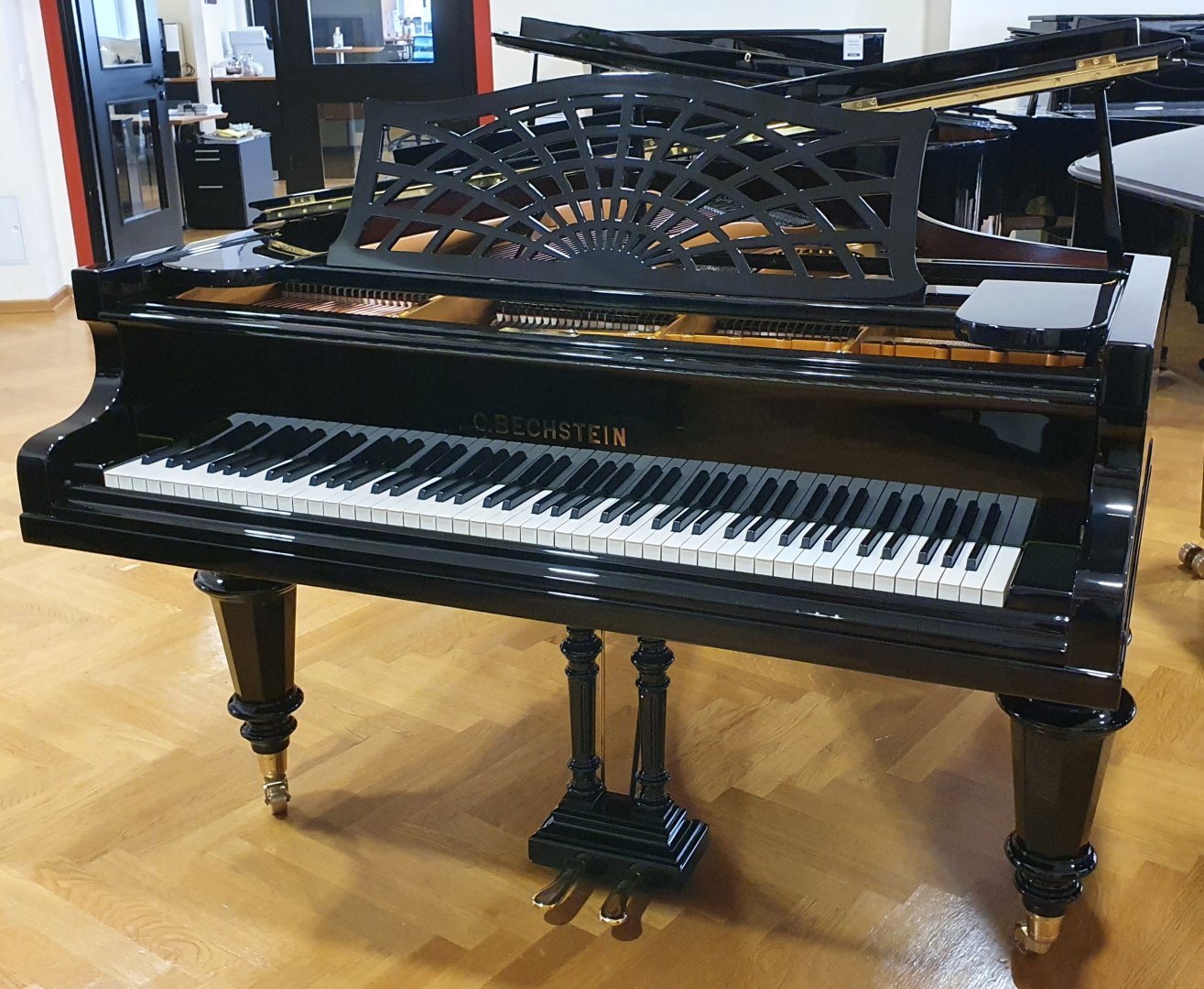C. Bechstein B-203 von 1928 in Schwarz glänzend