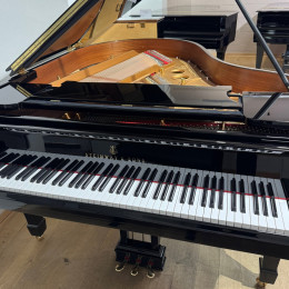 Steinway & Sons O-180 von 1921 in Schwarz glänzend