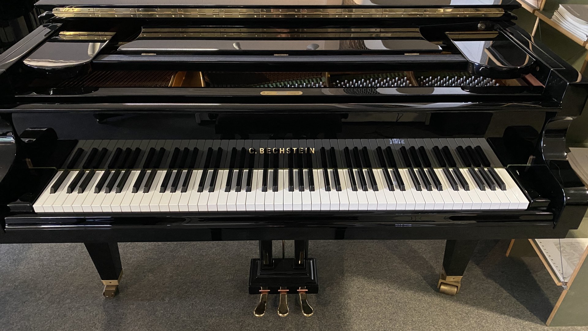 C. Bechstein M/P 192 von 2005 in Schwarz glänzend