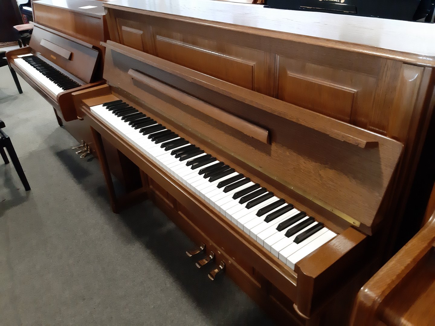Schimmel 112 A von 1984 in Eiche matt