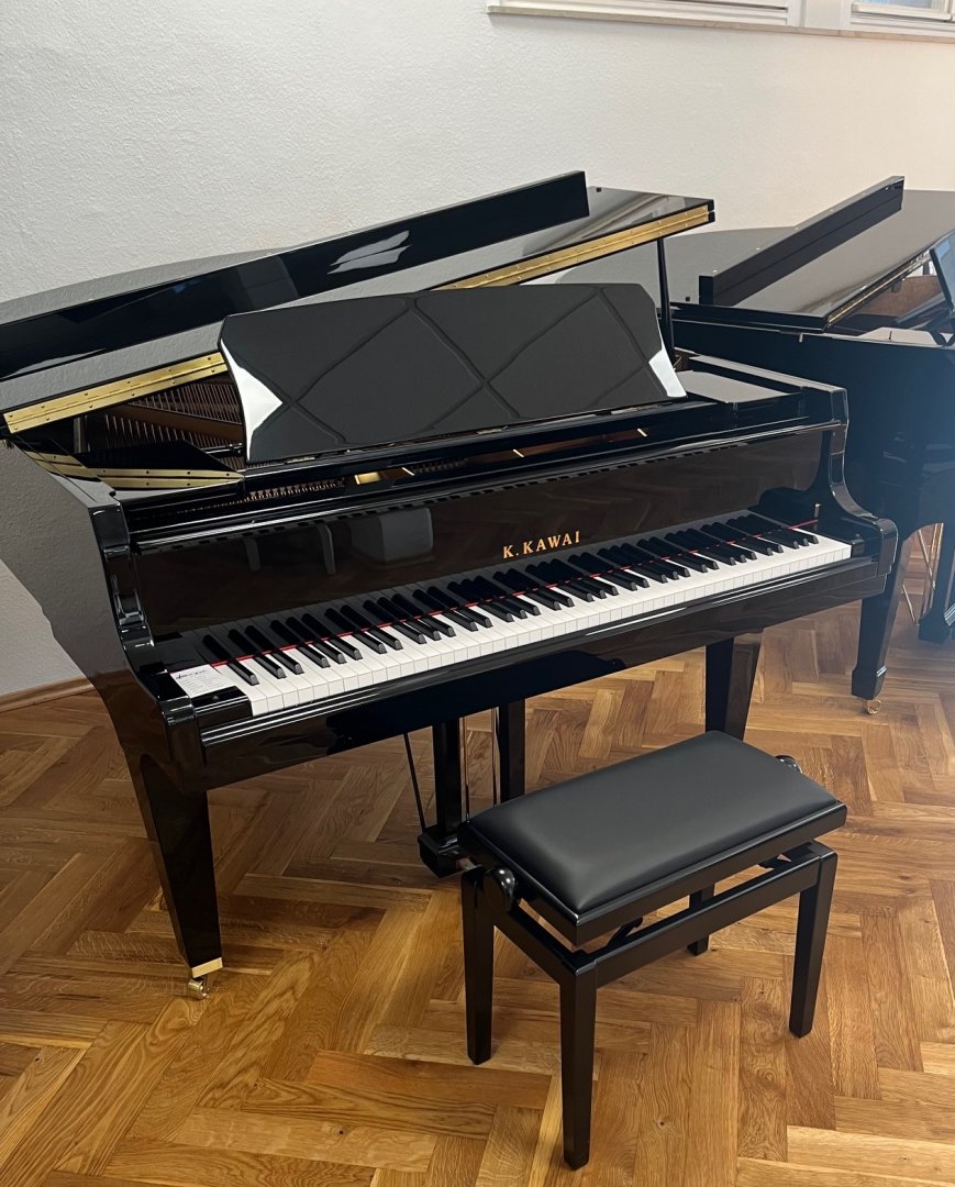 Kawai GL 30 von 2017 in Schwarz matt