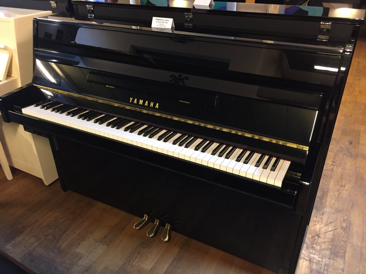 Yamaha B1 Silent schwarz poliert von 2006 in Schwarz glänzend