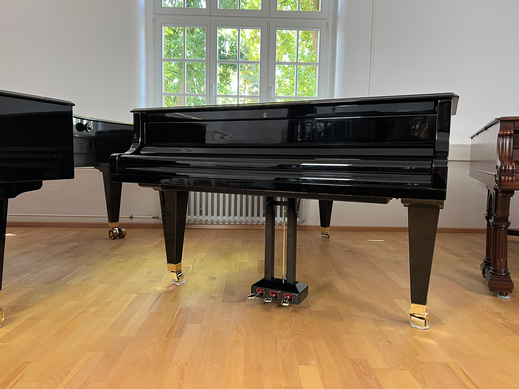 Bösendorfer 225 cm von 1980 in Schwarz glänzend