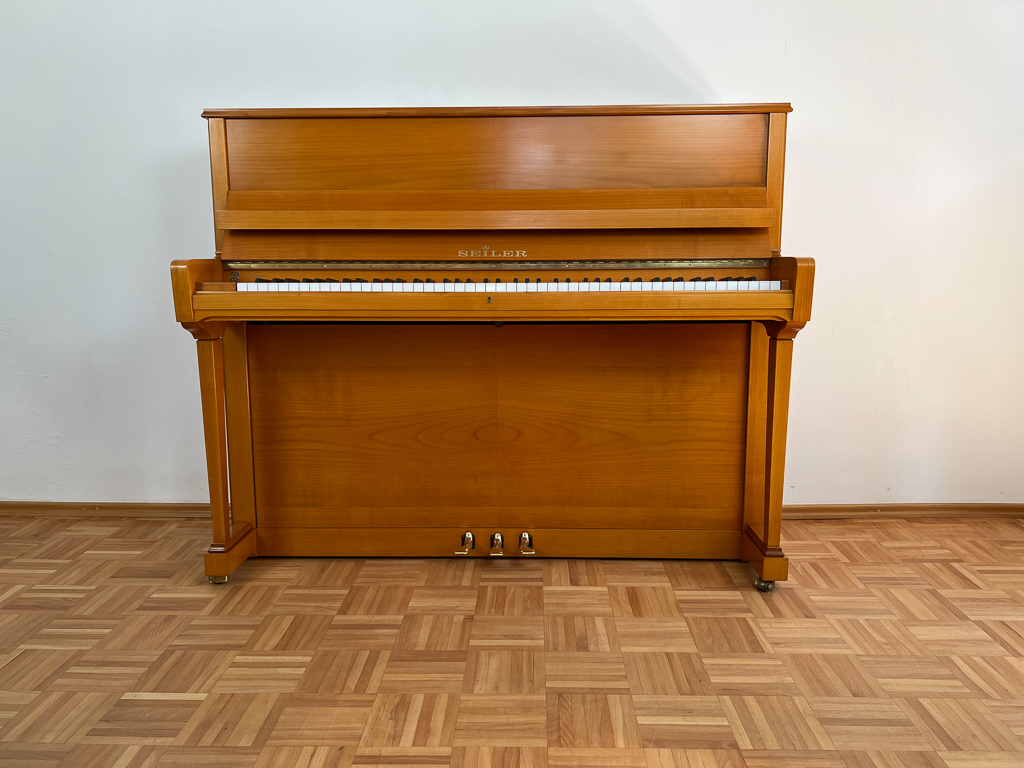 Seiler Primus 118 von 1986 in Kirschbaum matt