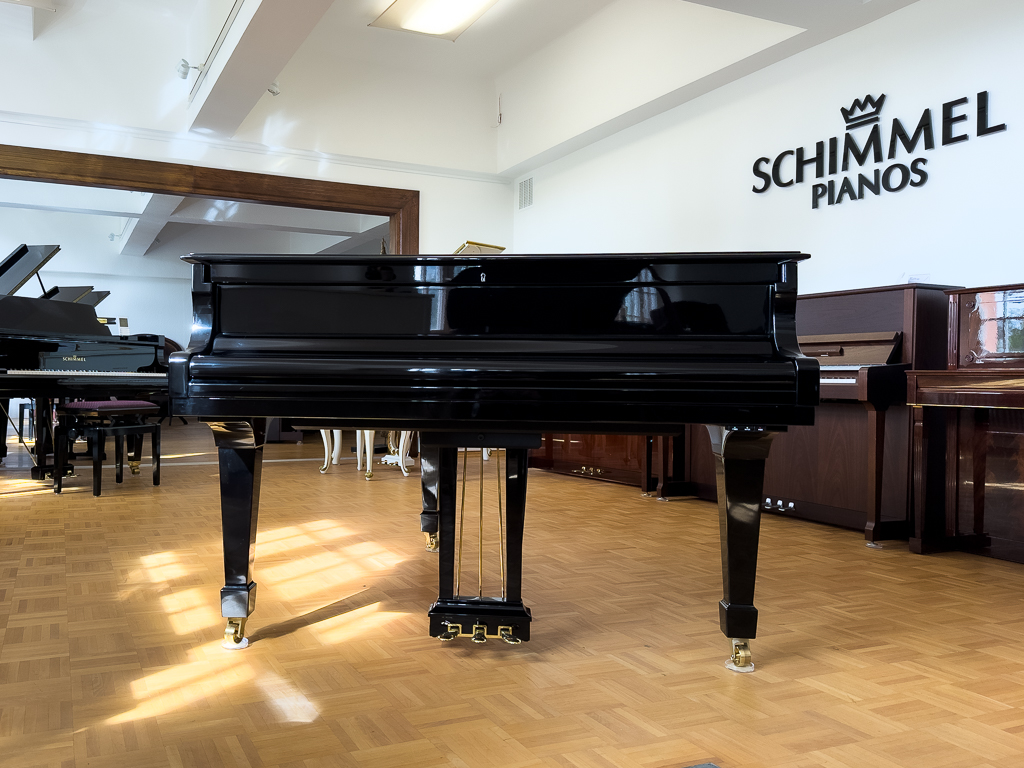 Steinway & Sons O 180 von 1999 in Schwarz glänzend