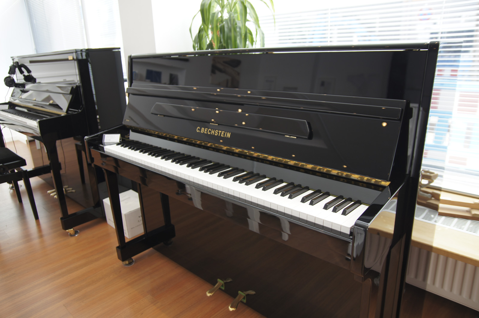 C. Bechstein 116 von 1988 in Schwarz glänzend
