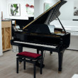 Yamaha C3 von 1987 in Schwarz glänzend