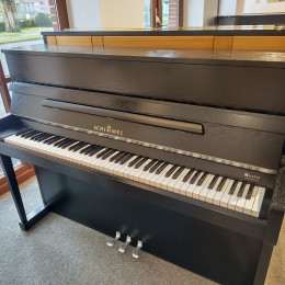 Schimmel 112 von 1988 in Schwarz matt