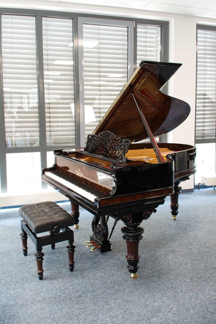 Steinway & Sons O-180 von 1903 in Wurzelnussbaum glänzend